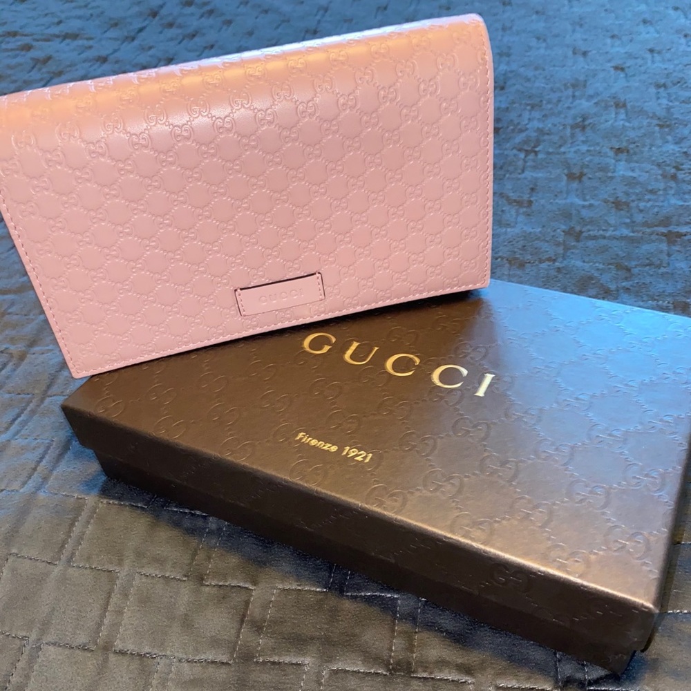 NEW Gucci Pink GG Leather Wallet Clutch Crossbody